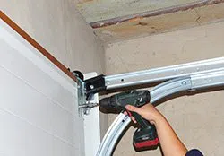 Santa Clarita Metro Garage Door Repair Service Santa Clarita, CA 661-390-9591 - installation-side